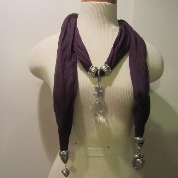 Lot of 8 Jeweled Scarf necklaces - Picture 7 of 8